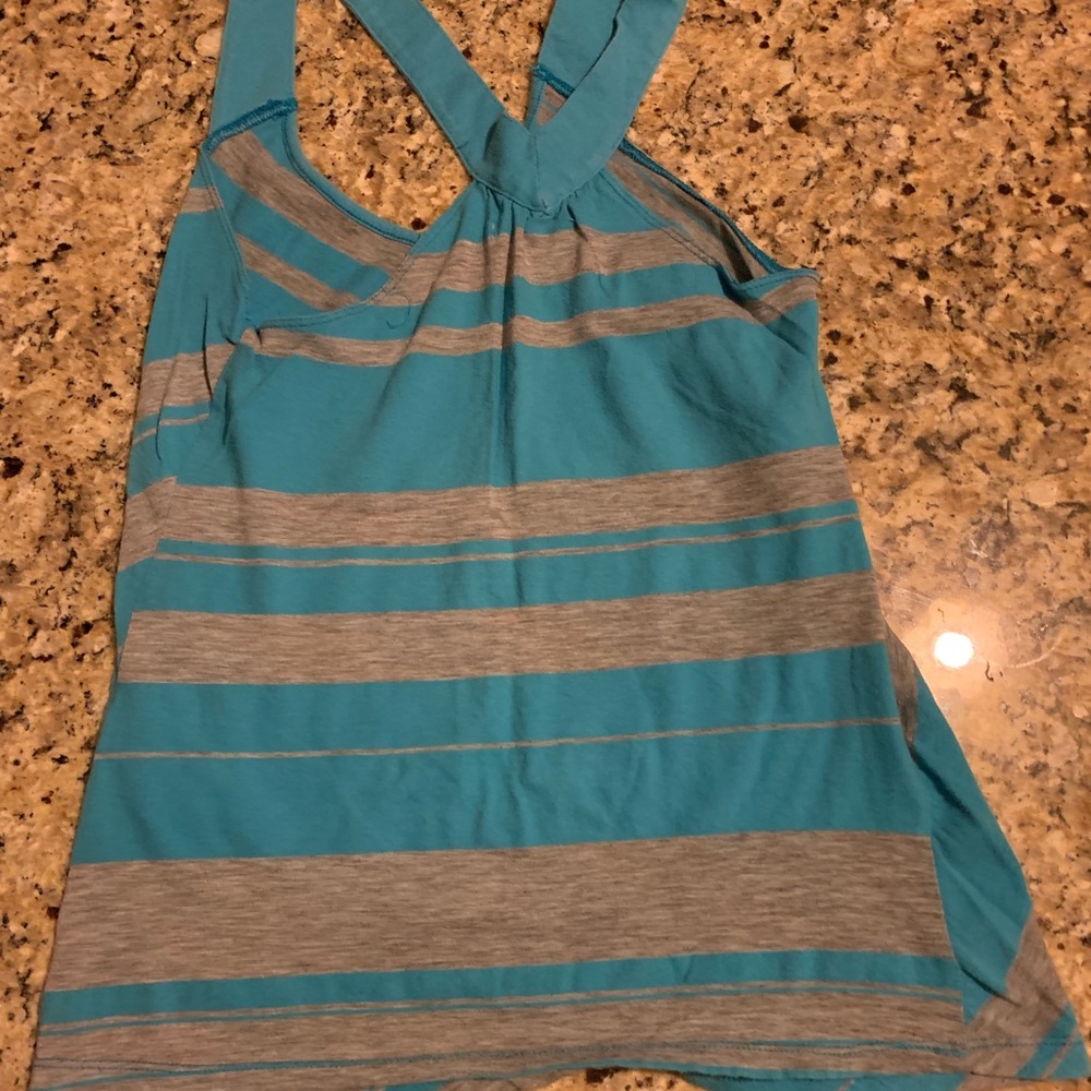 SUMMER TOP - Picture 2 of 2